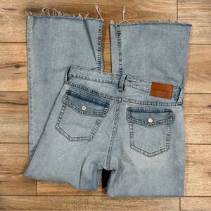 LUCKY BRAND Light-wash Low-rise Frayed Hem Flared Jeans | Size 10R